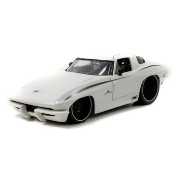 Модель авт.1963 Corvette Stingray Centennial 1:18
